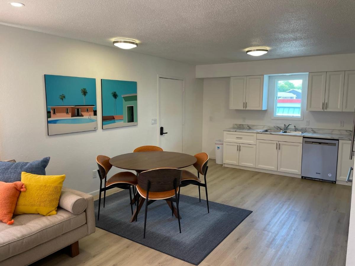 2Nd Floor, 2 Bedroom Condo, Sleeps 6 Lake City Exterior photo